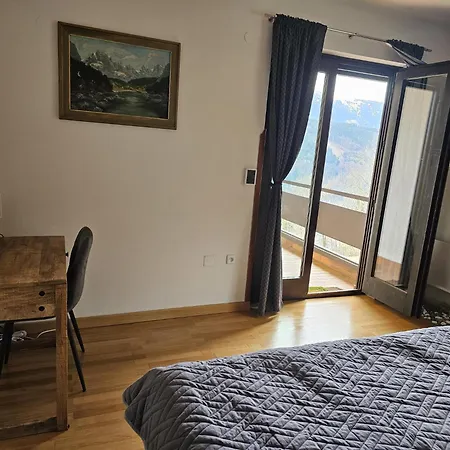 Ad Alta Apartamento *